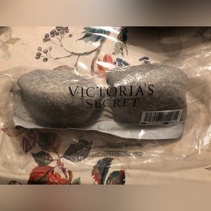 VICTORIA’S SECRET| Wear Everywhere Wireless Lightly Lined SIZE 38D, Gray Bra